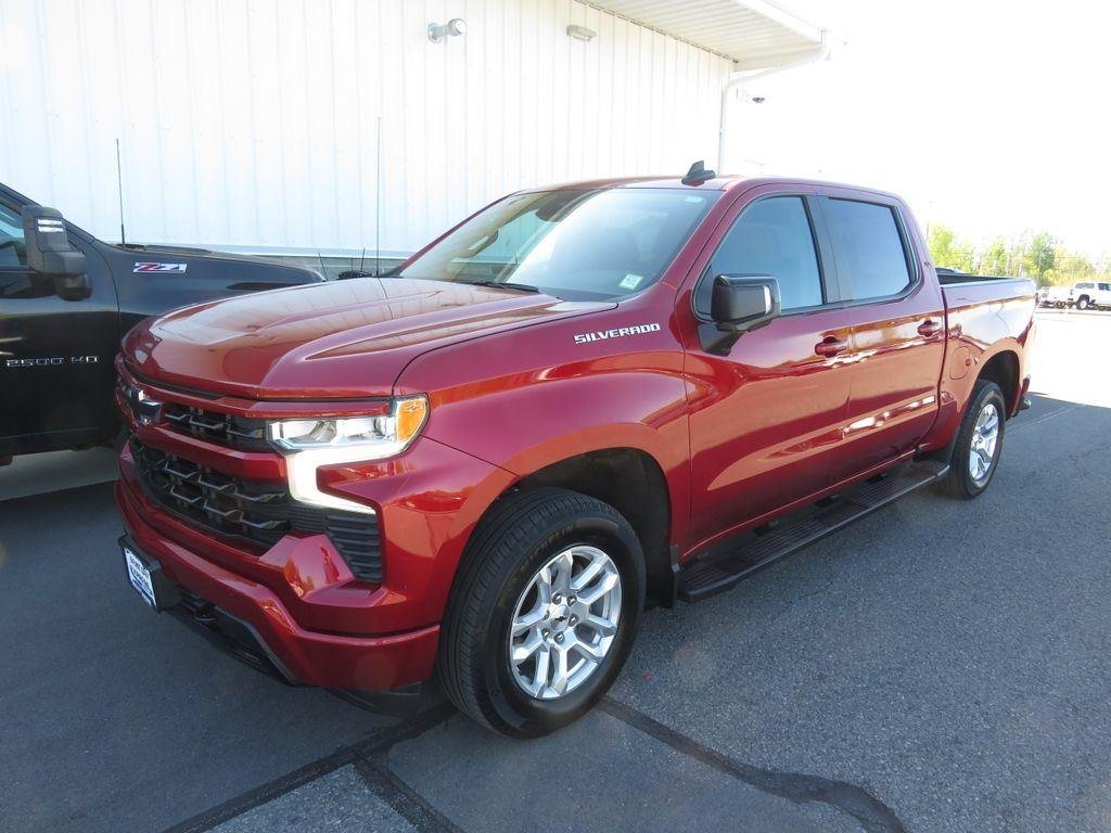 Used 2022 Cherry Red Chevrolet RST image 10