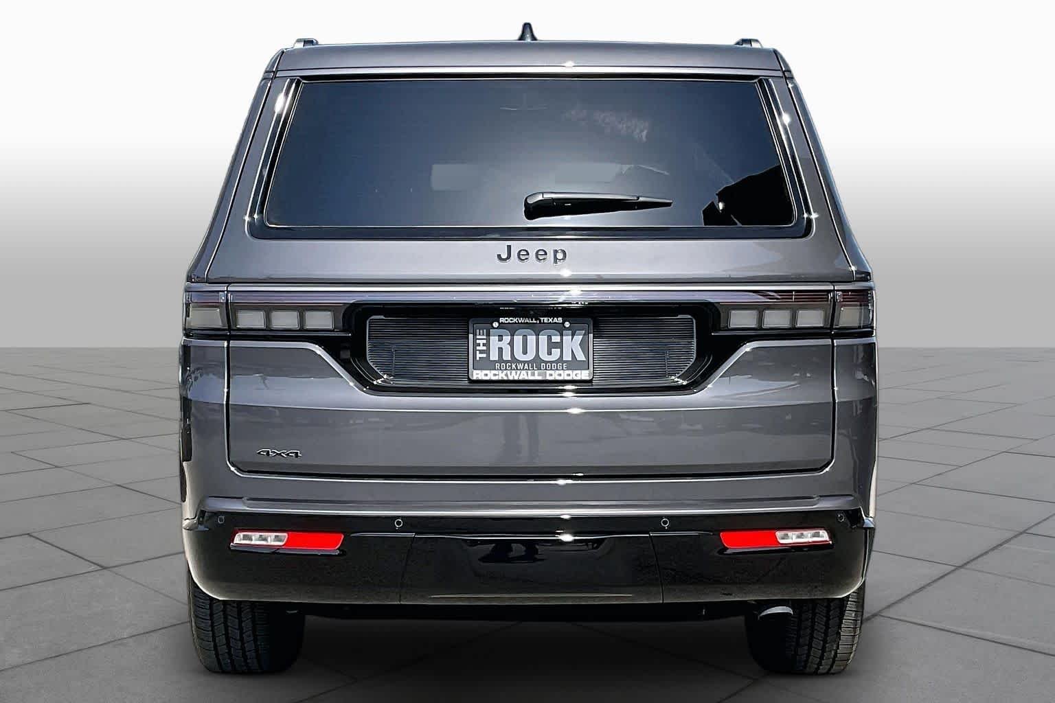 New 2026 Baltic-Gray Metallic Clear-Coat Exterior Paint Jeep Limited Altitude image 4