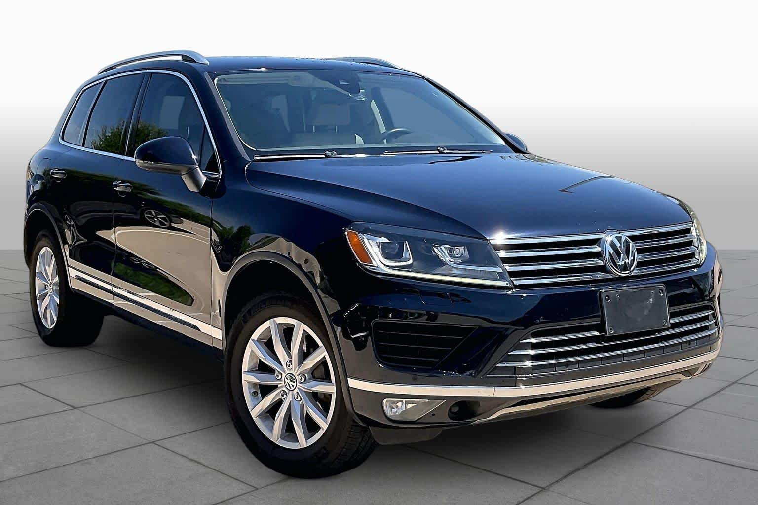 Pre-Owned 2016 Volkswagen Touareg Sport W/Technology