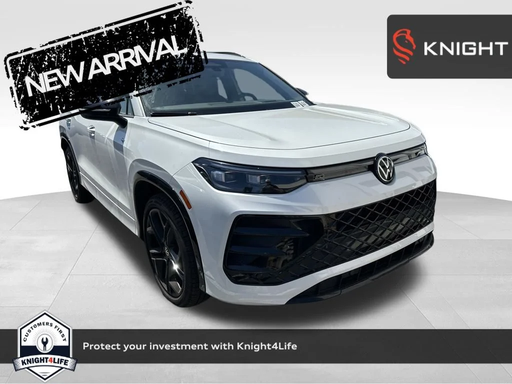 2026 Volkswagen Tiguan 2.0T SE R-Line Black's photo