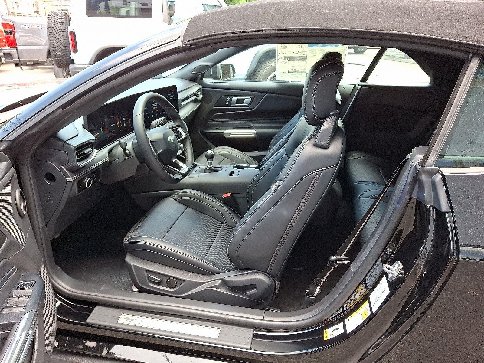2025 Ford Mustang GT Premium Convertible - Photo 10