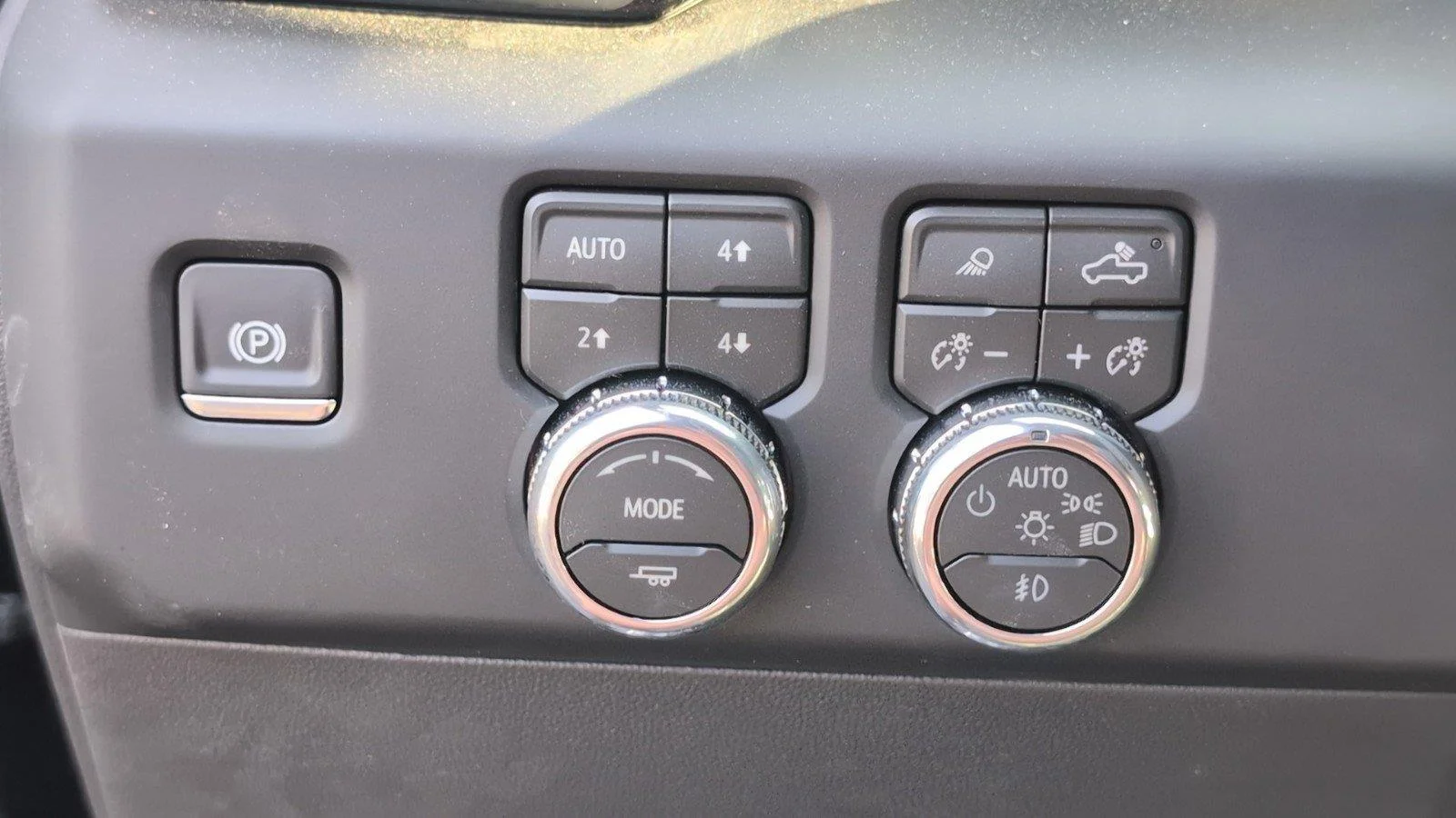 New 2026 Onyx Black GMC AT4 image 31