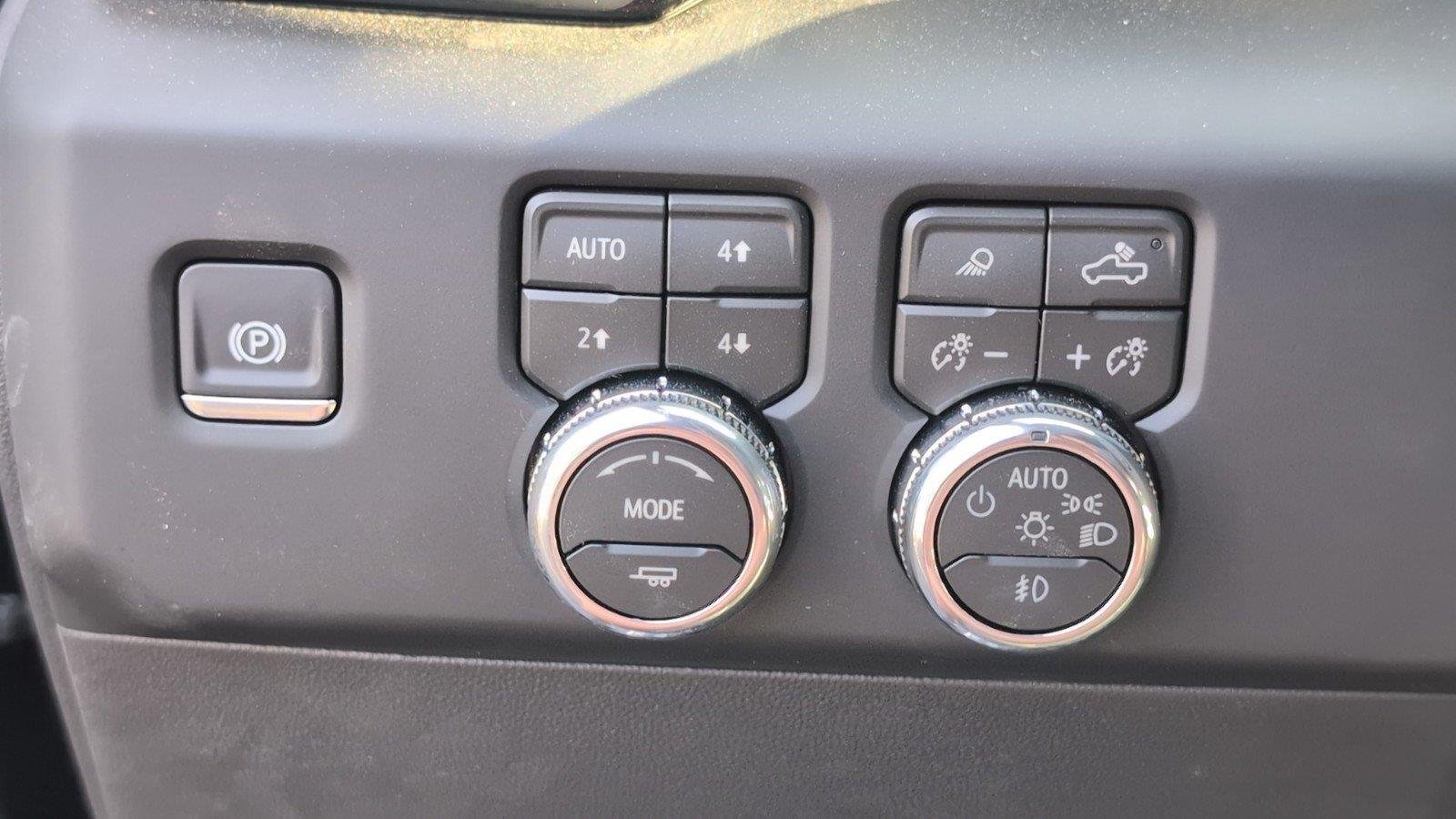 New 2026 Onyx Black GMC AT4 image 31