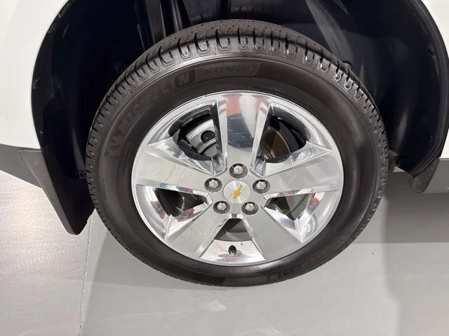 Used 2015 White Chevrolet LT image 11