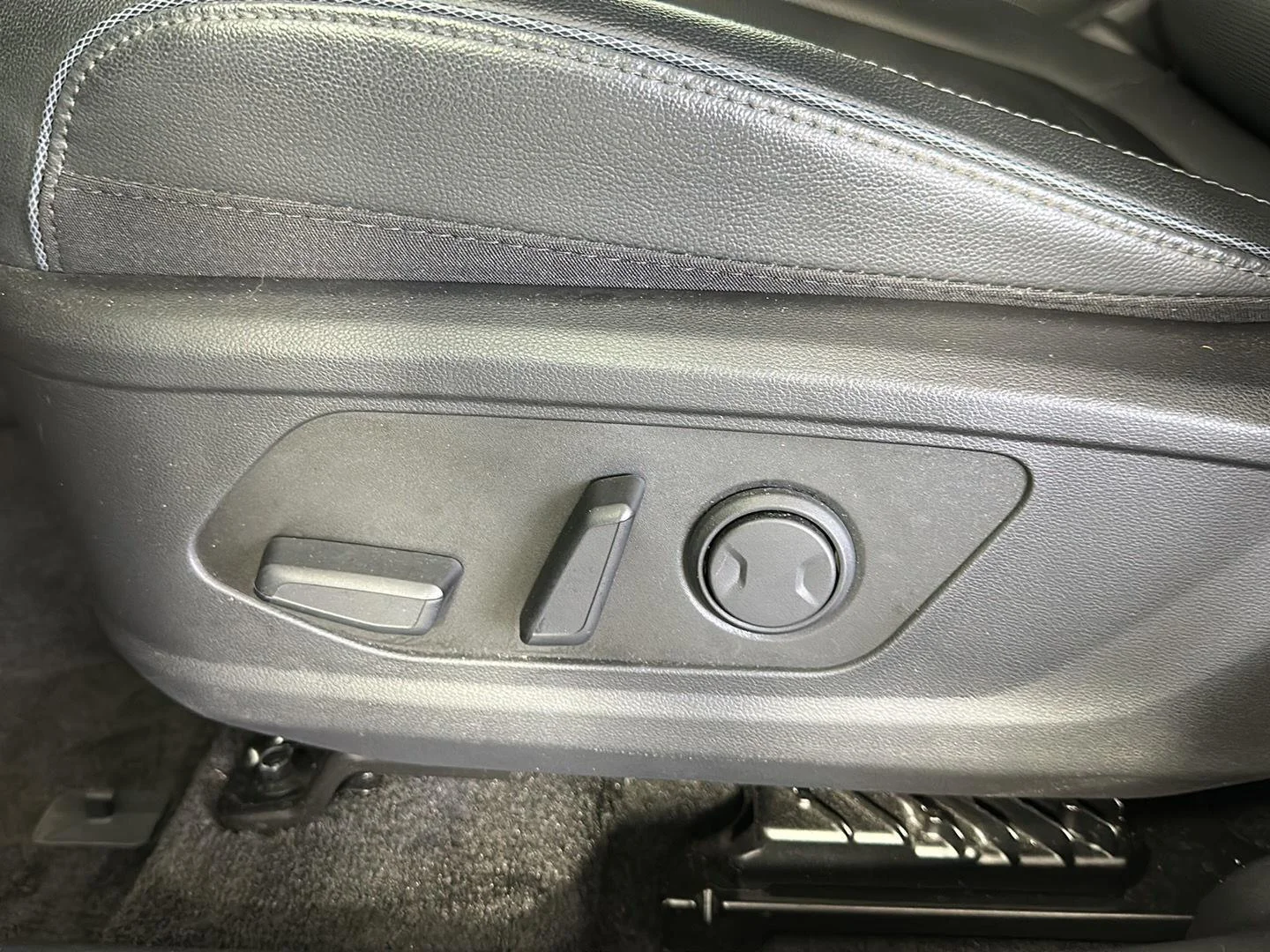 Used 2024 Black Pearl Hyundai Limited image 10