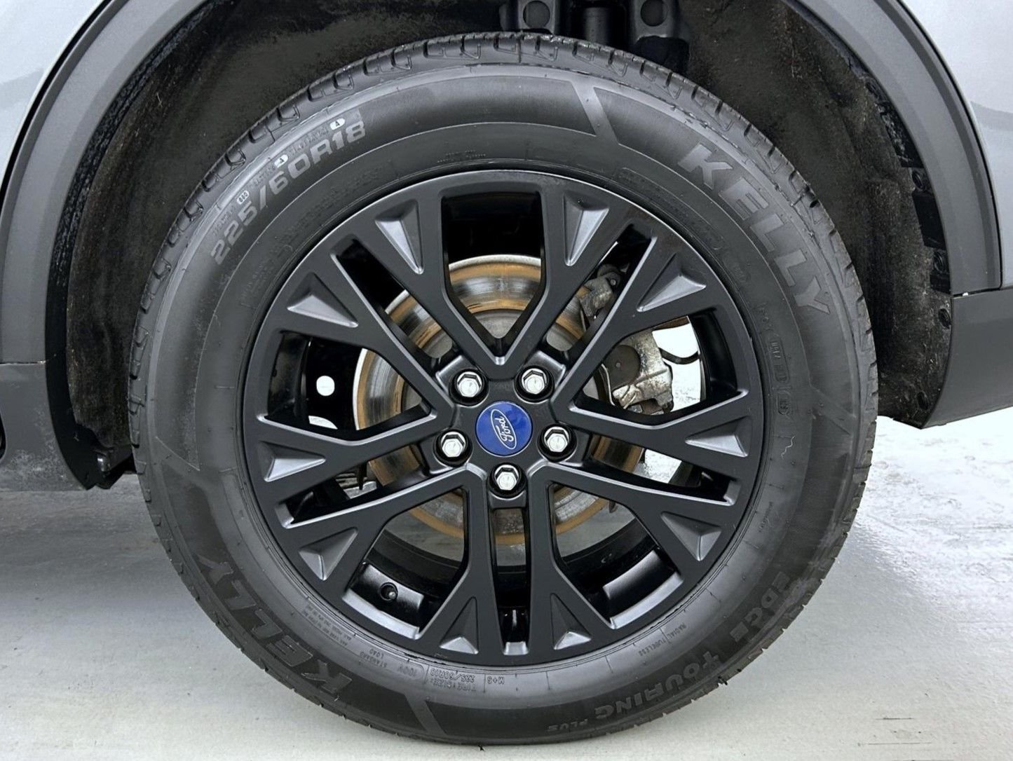 Used 2022 Gray Ford SEL image 22