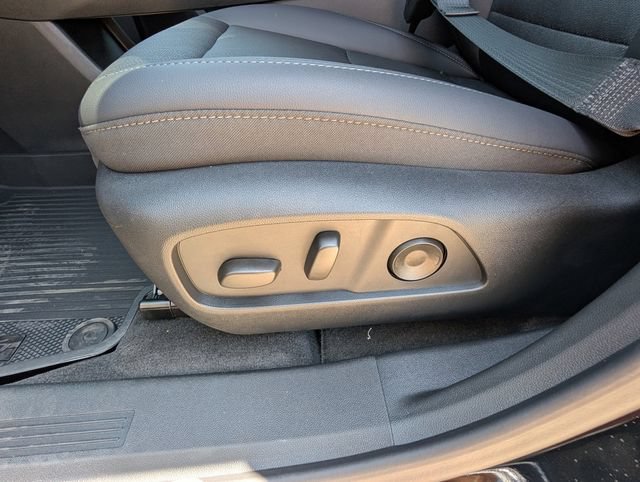 2027 Chevrolet Equinox LT - Photo 11