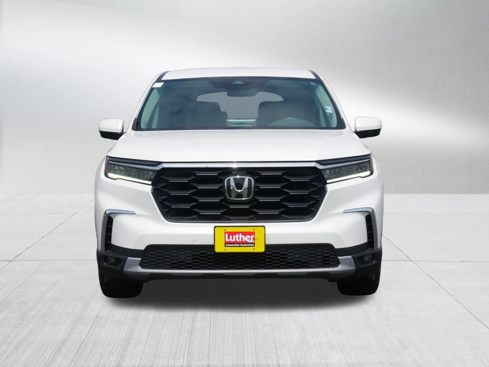 Used 2023 Platinum White Pearl Honda EX-L 8 Passenger image 2