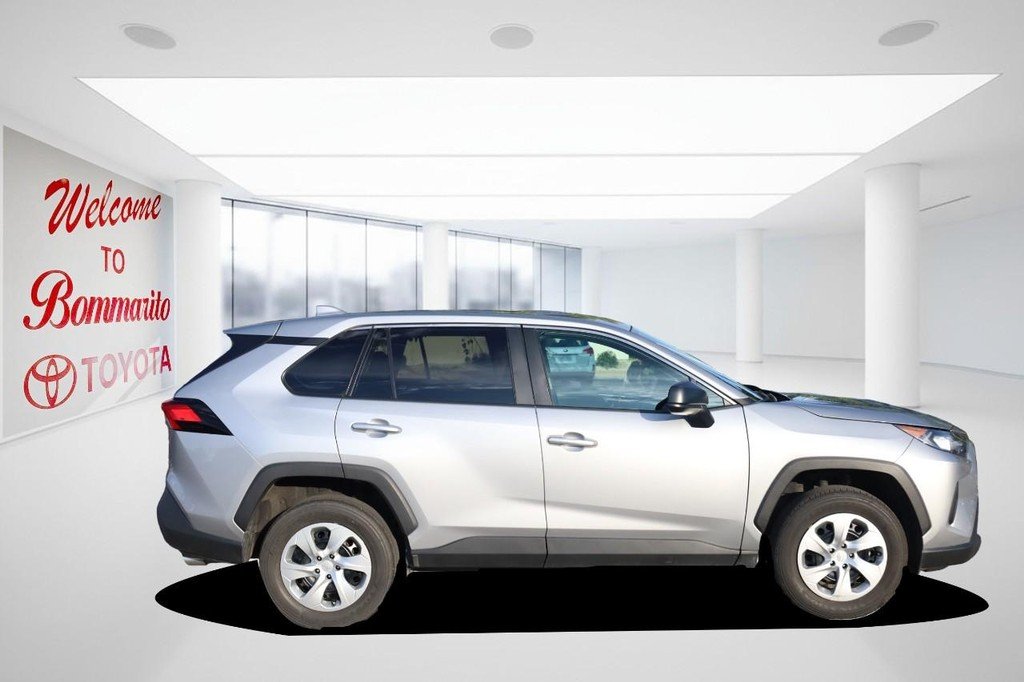 Certified Used 2022 White Toyota LE AWD (Natl) image 5