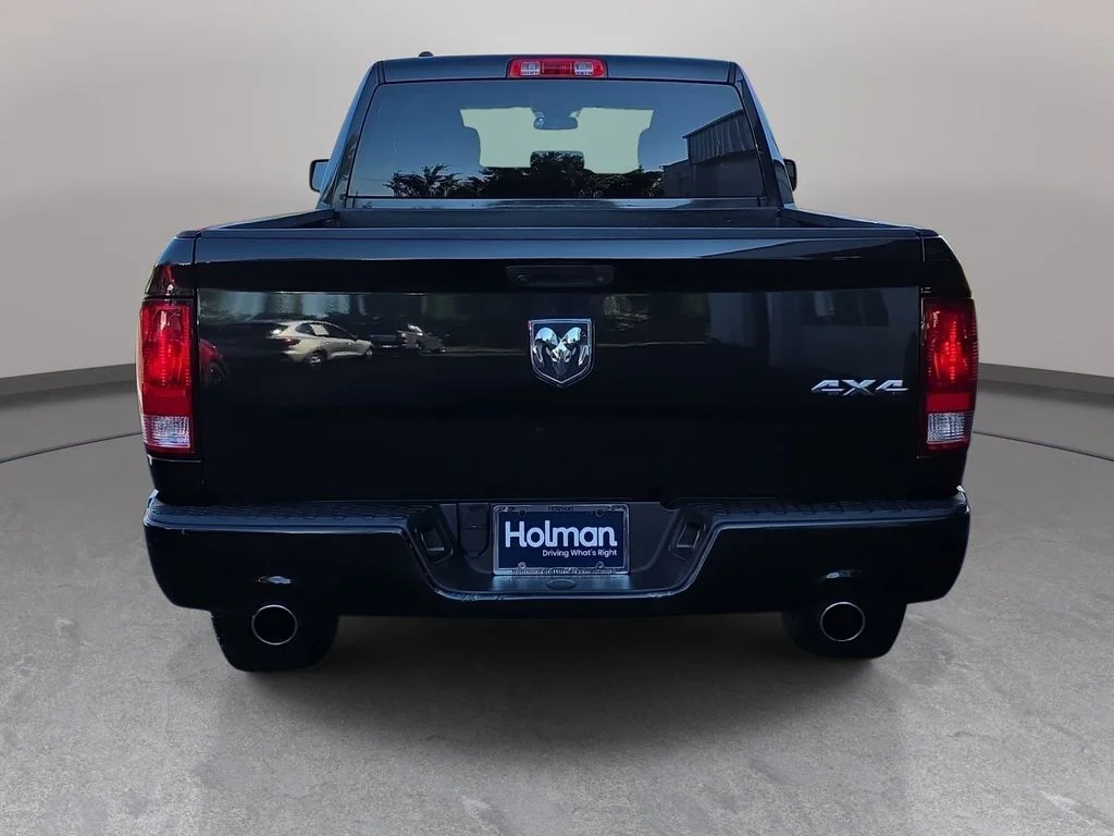 Certified Used 2017 Brilliant Black Crystal Pearlcoat Ram Express image 6