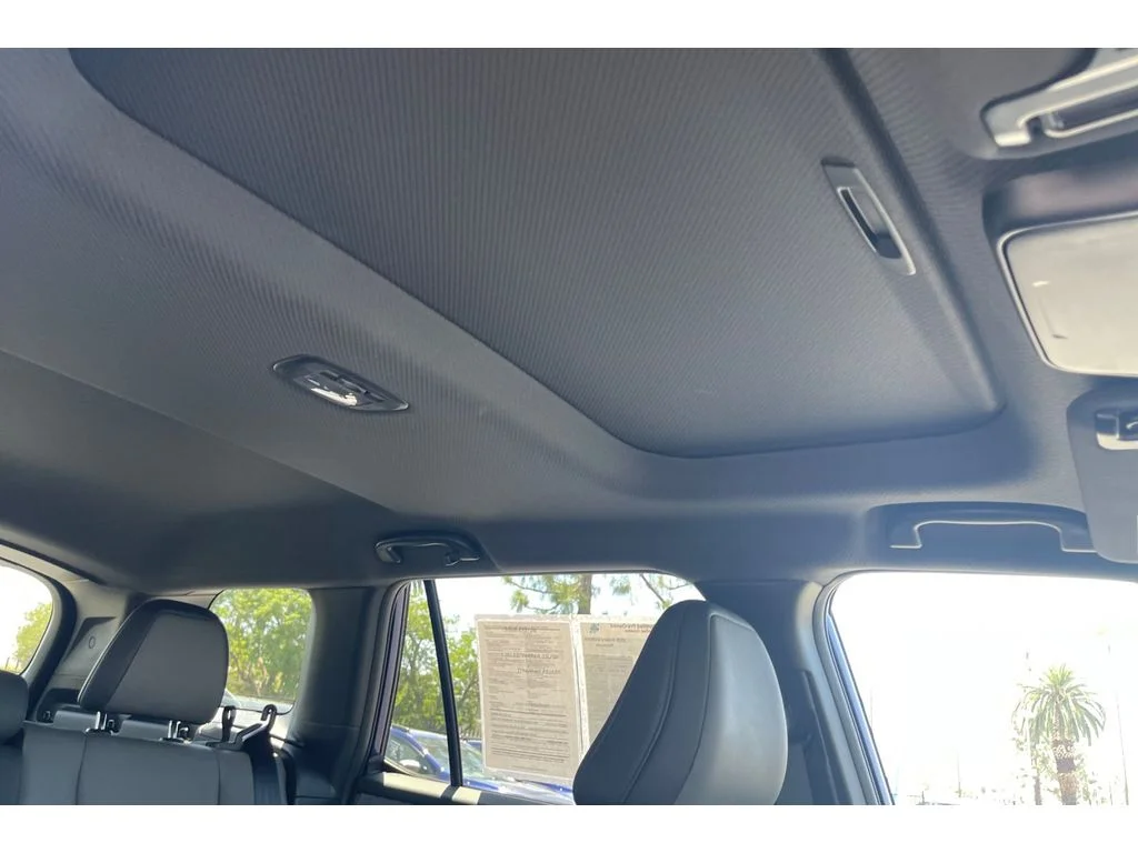 Used 2026 Sapphire Blue Pearl Subaru Premium image 20