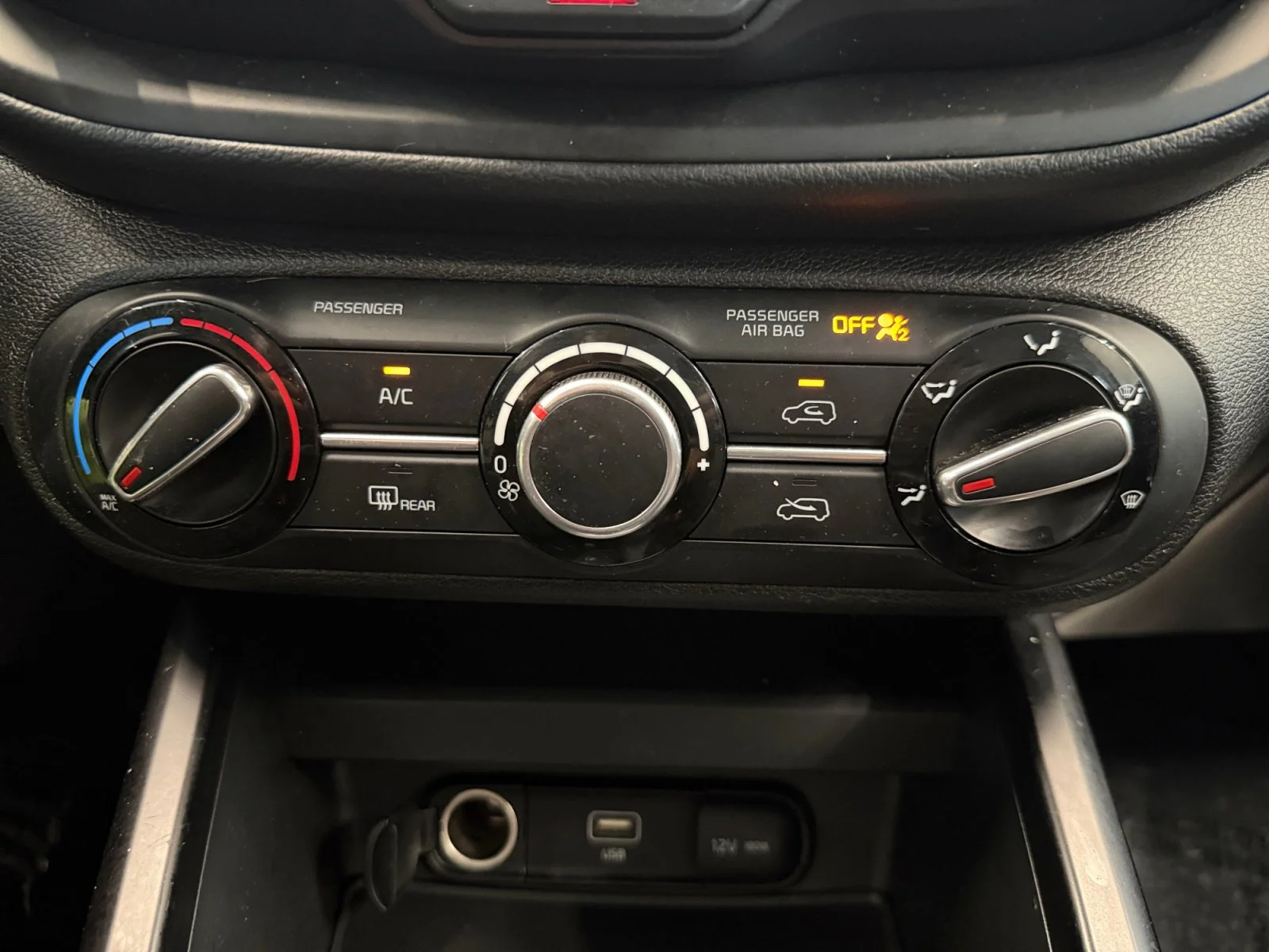 Used 2023 Fusion Black Kia LX image 19