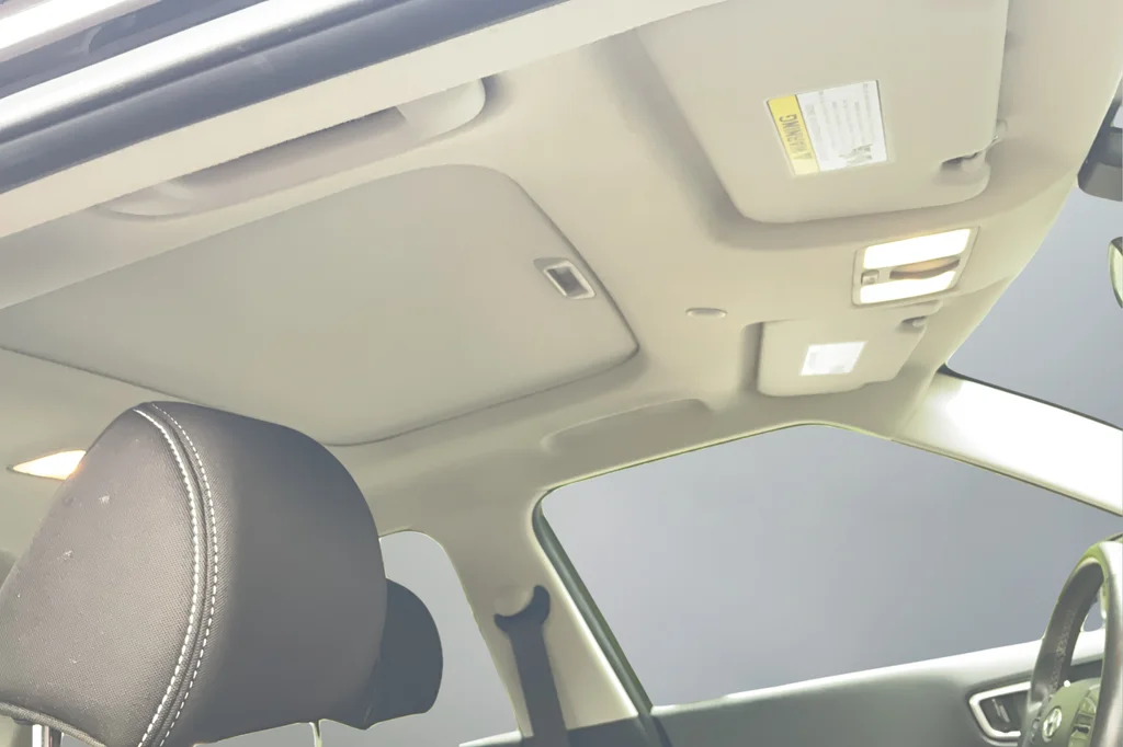 2025 Hyundai Venue SEL - Photo 22