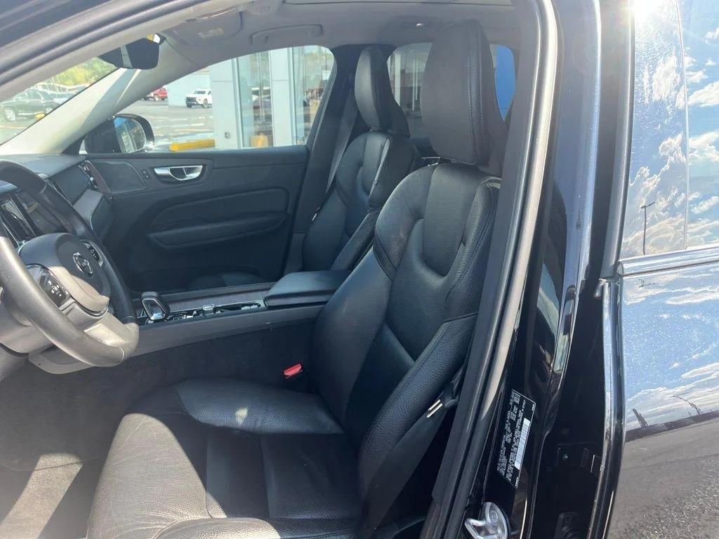 2023 Volvo XC60 Plus - Photo 19