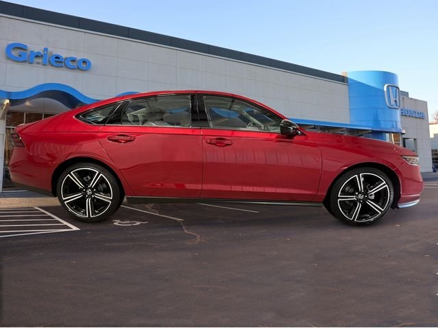 New 2026 Radiant Red Metallic Honda SE image 7