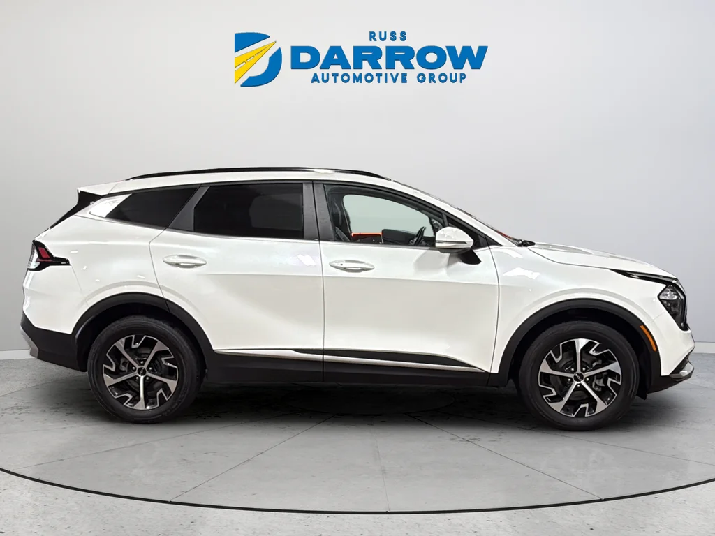 Used 2023 White Kia EX image 6