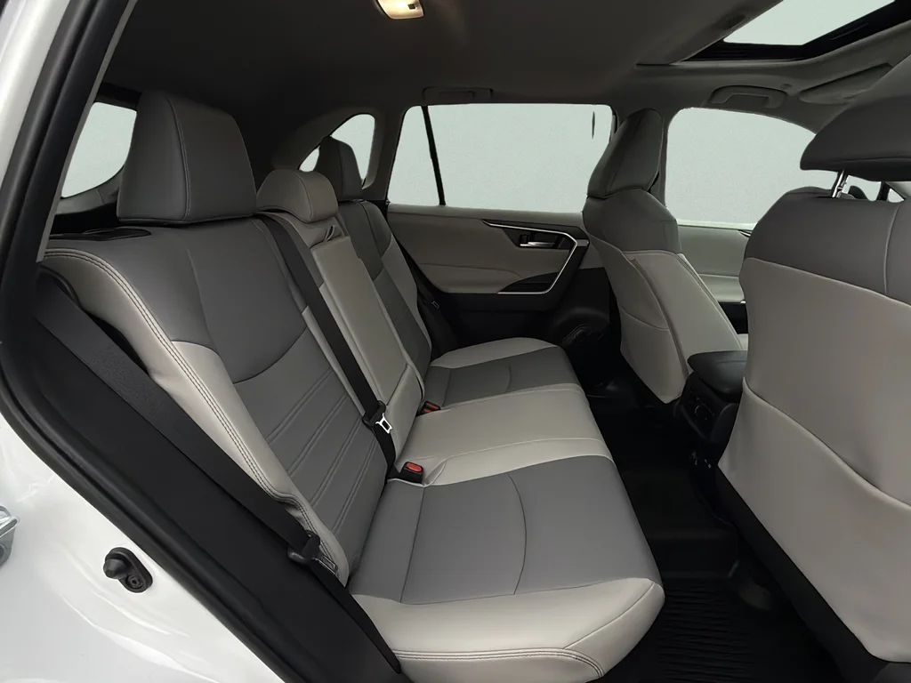 Used 2024 Beige Toyota XLE Premium image 12