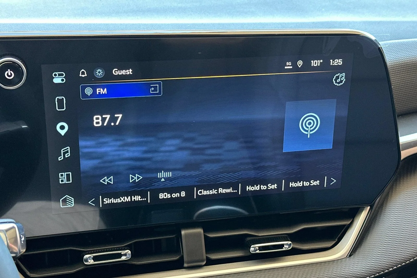 New 2027 Mosaic Black Metallic Chevrolet LT image 18