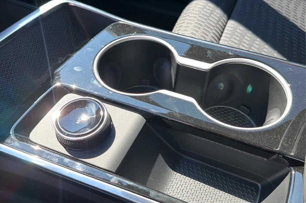 New 2027 Summit White Chevrolet LT image 33
