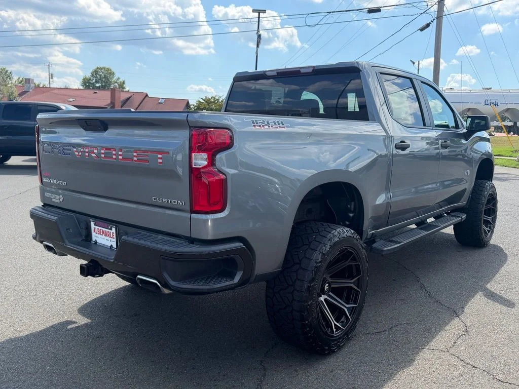 Used 2021  Chevrolet Custom Trail Boss image 3