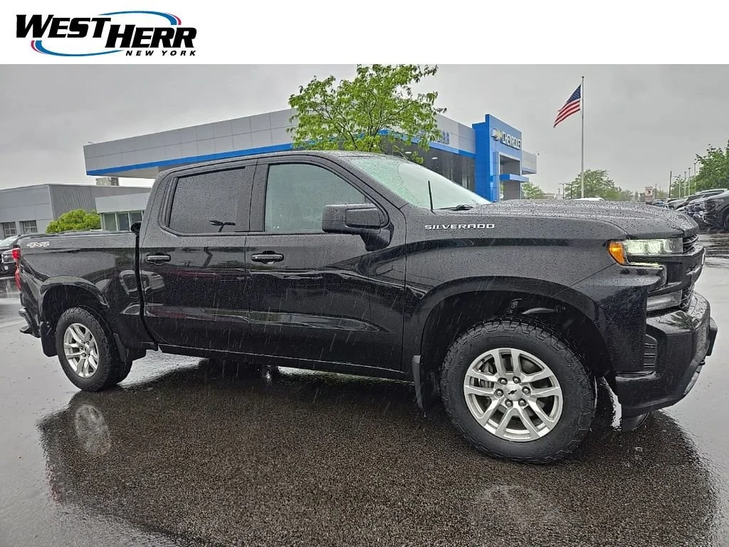 2019 Chevrolet Silverado 1500 RST 4X4 Crew Cab Short Box's photo