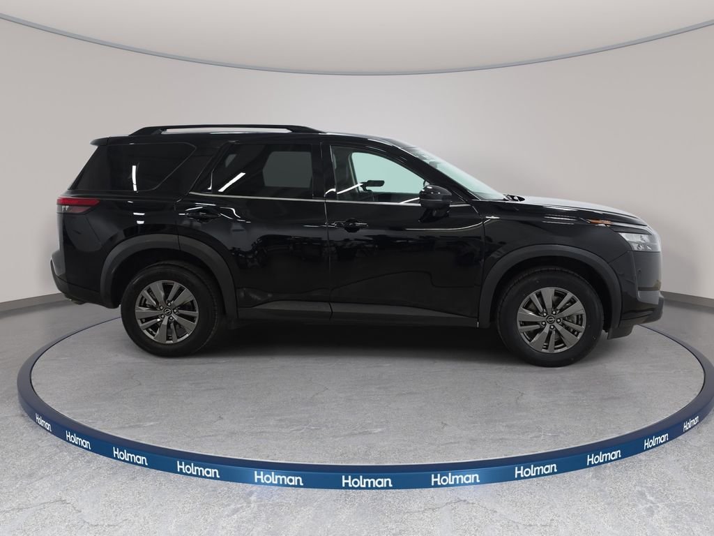 Used 2025 Super Black Nissan SV image 5