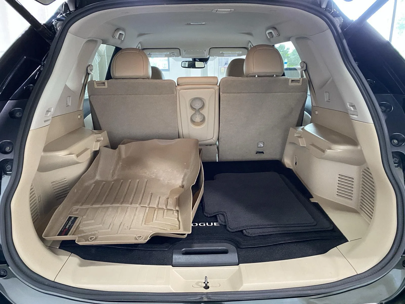 Used 2020 Midnight Pine Metallic Nissan SL image 14