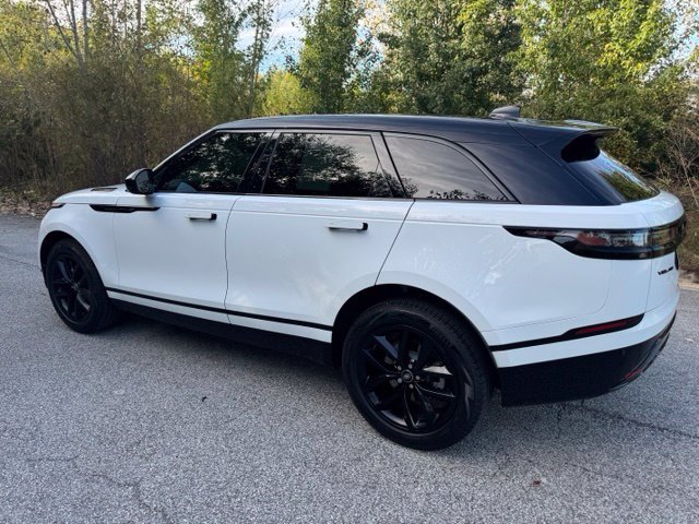 Used 2025 Fuji White Land Rover Dynamic SE image 7