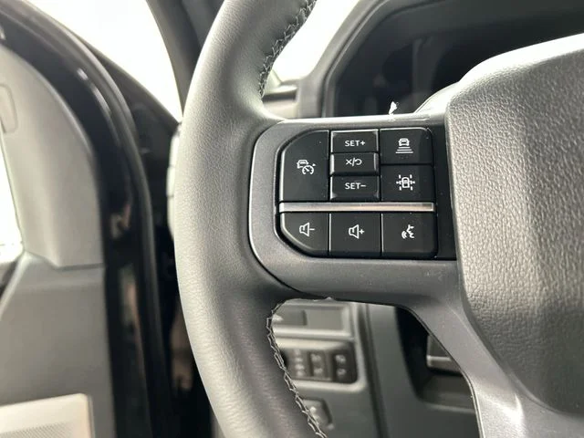 Used 2026  Ford Lariat image 11