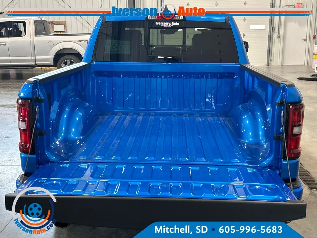 New 2026 Hydro Blue Pearl-Coat Exterior Paint RAM Laramie image 30