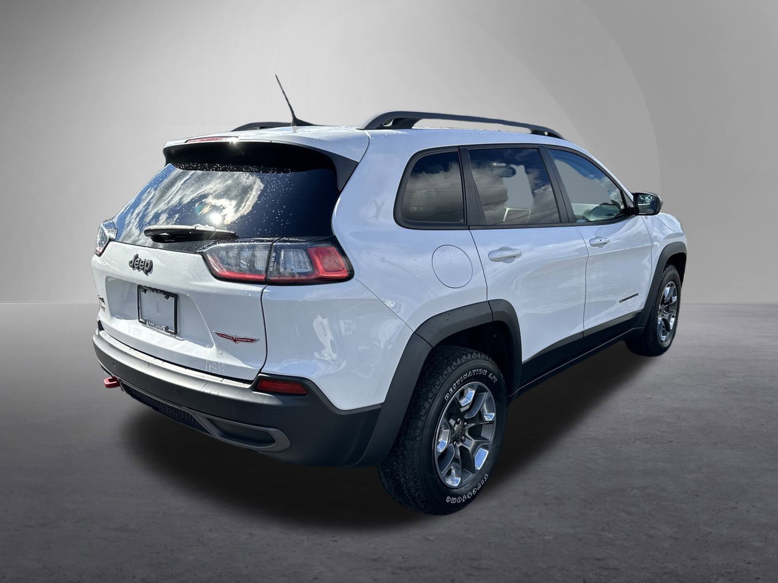 2019 Jeep Cherokee Trailhawk photo 2