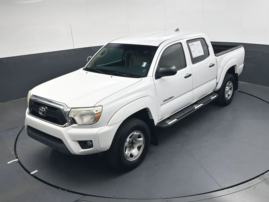 Used 2015 White Toyota PreRunner image 30