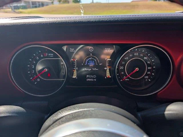 Used 2022 Gray Jeep Rubicon image 15