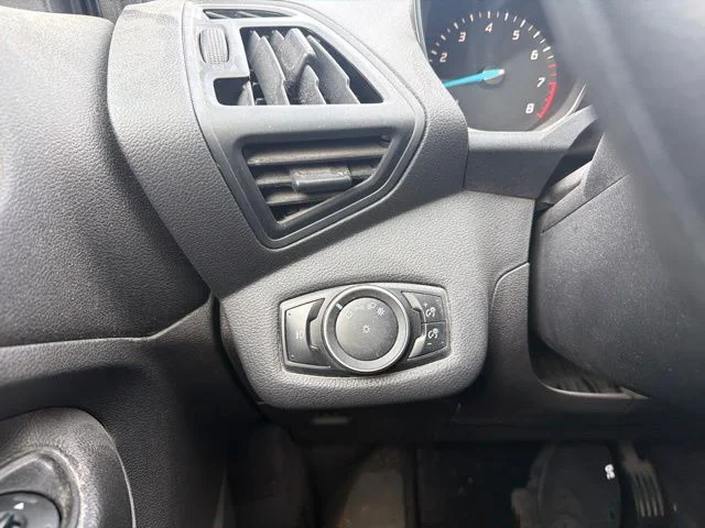 Used 2015 Silver Ford SE image 14