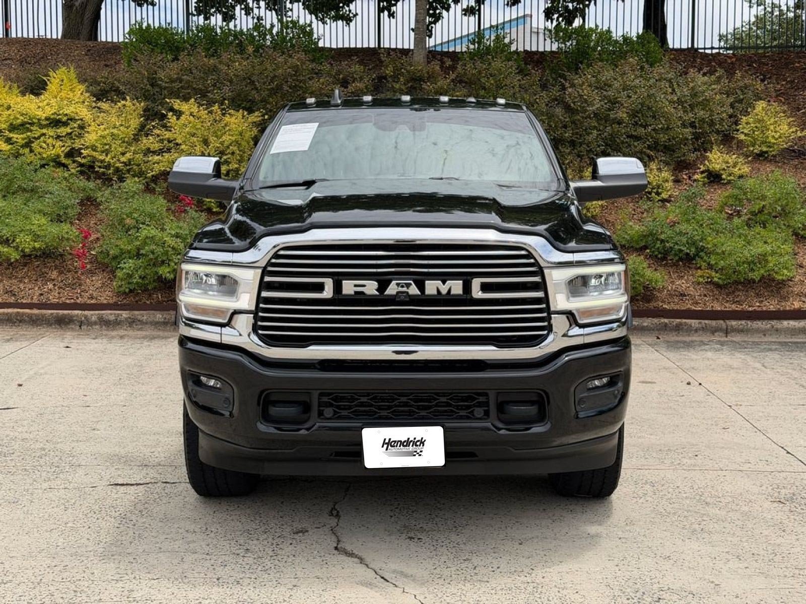 Used 2021 Diamond Black Crystal Pearlcoat Ram Laramie 4x4 Crew Cab image 9