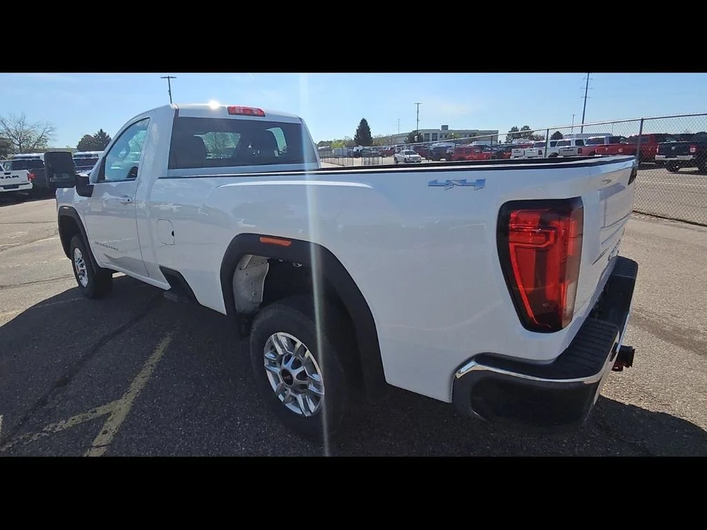 Used 2024 White GMC SLE image 8