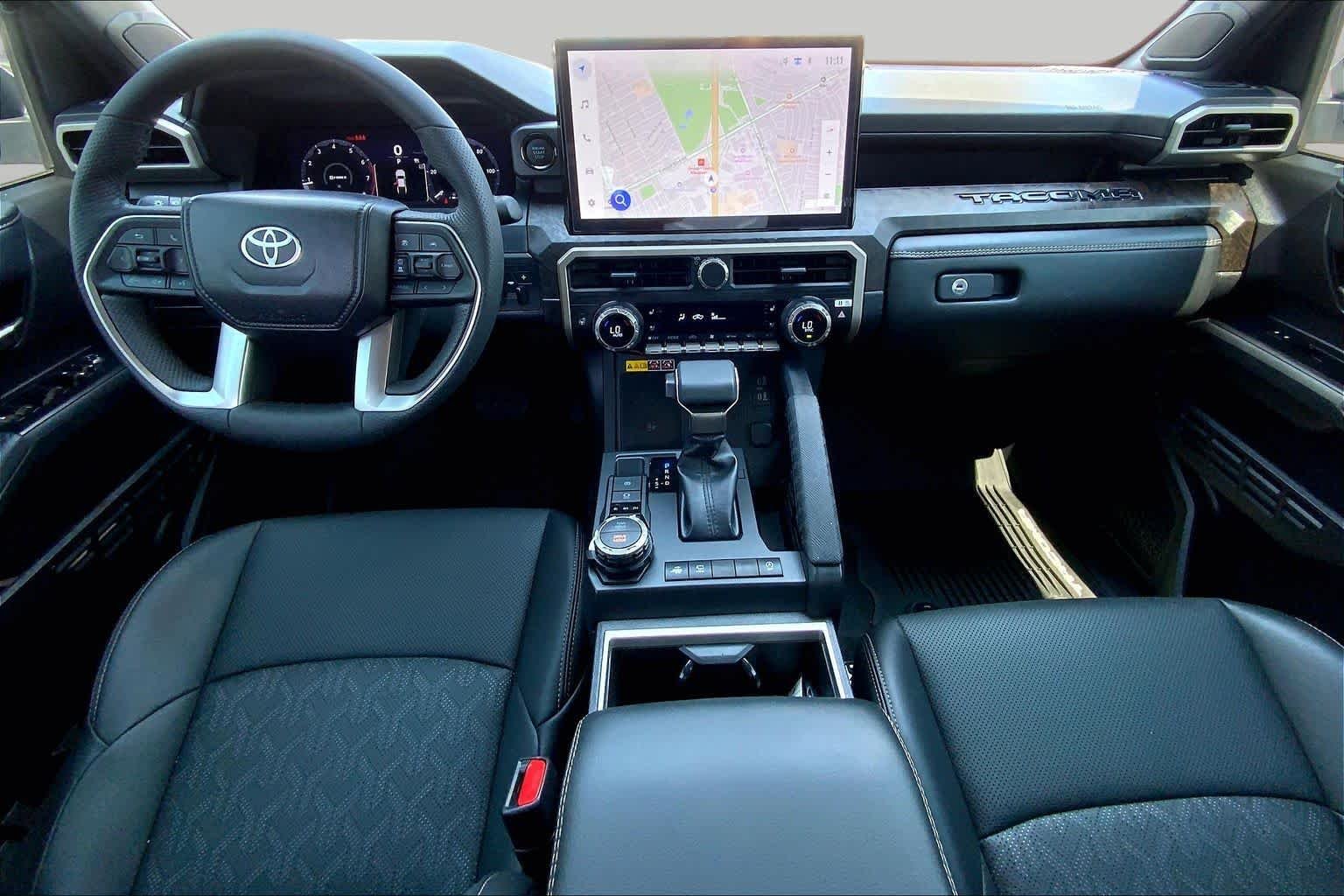 Used 2025 Wind Chill Pearl Toyota Limited image 13