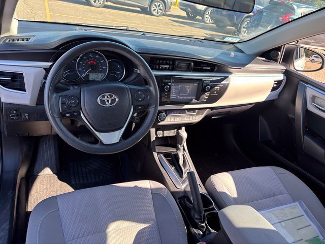 Used 2015 Super White Toyota LE image 13