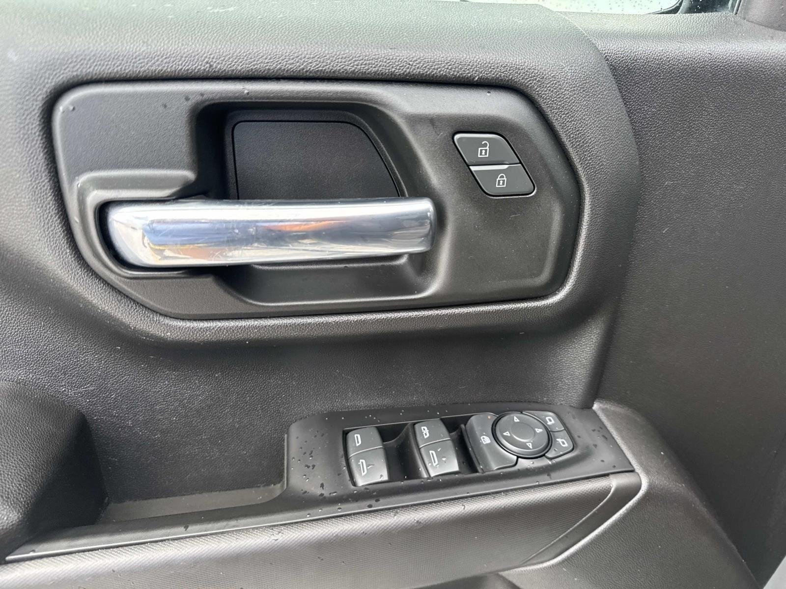 Used 2022 Satin Steel Metallic Chevrolet Custom image 19