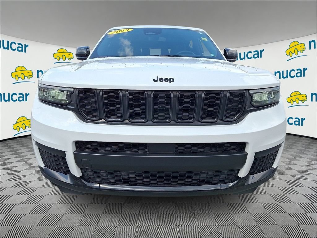 Used 2023 White Jeep Altitude image 2