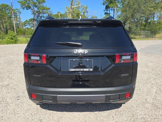 New 2026 Diamond Black Crystal Pearl-Coat Exterior Paint Jeep Overland image 5