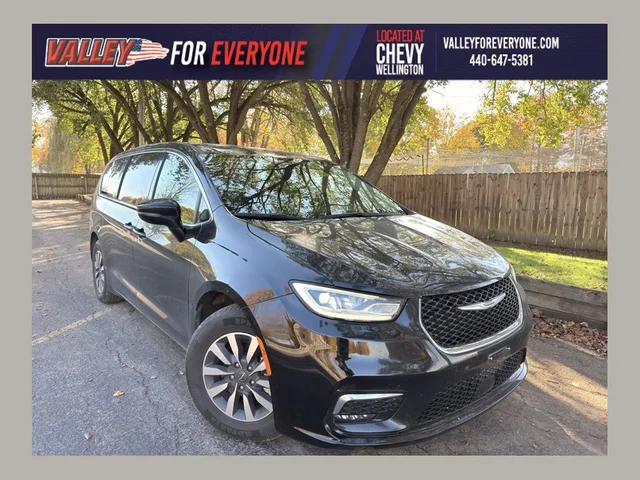 2024 Chrysler Pacifica Hybrid Select