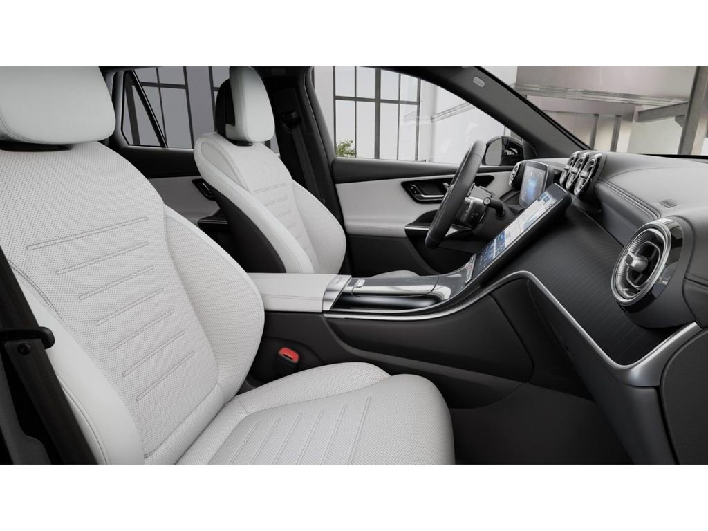 New 2026 Polar White Mercedes-Benz GLC 300 image 45
