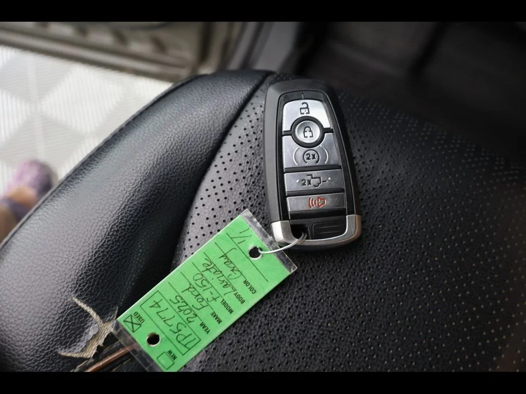 Used 2025 Gray Ford Lariat image 29