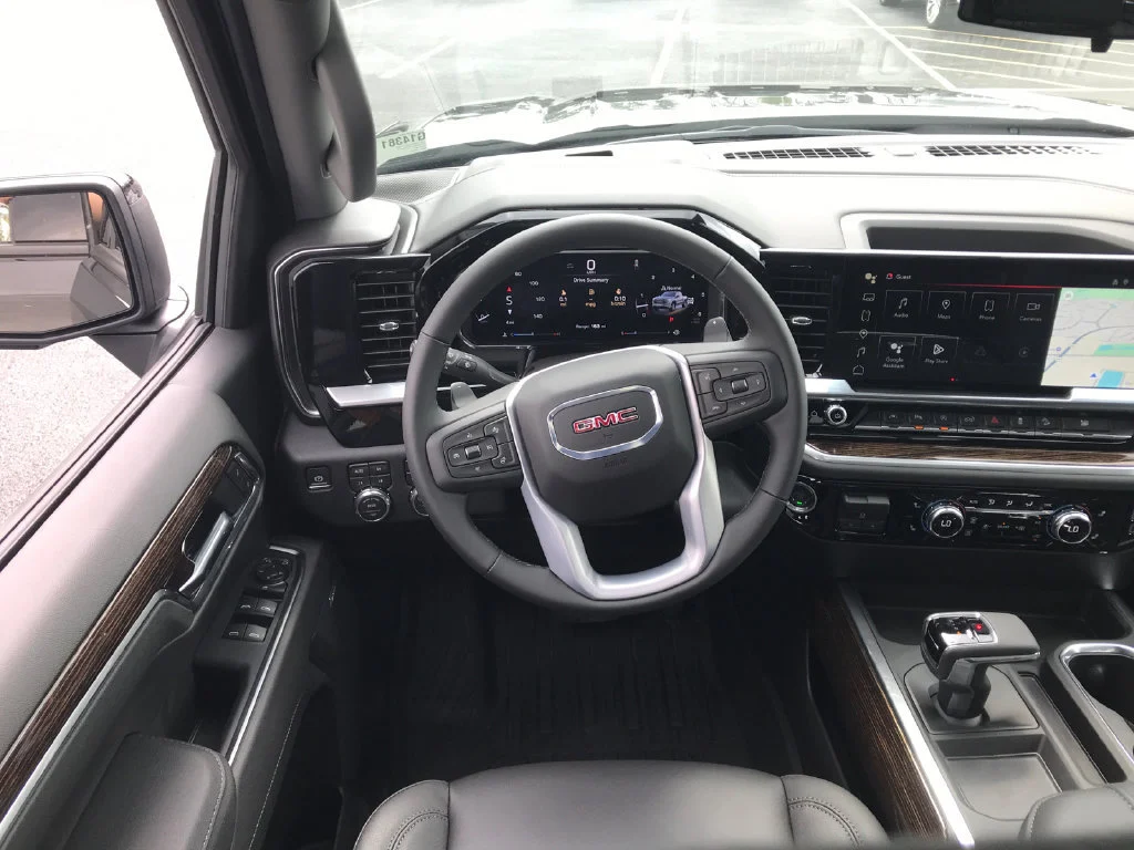 New 2026 Onyx Black GMC Elevation image 30