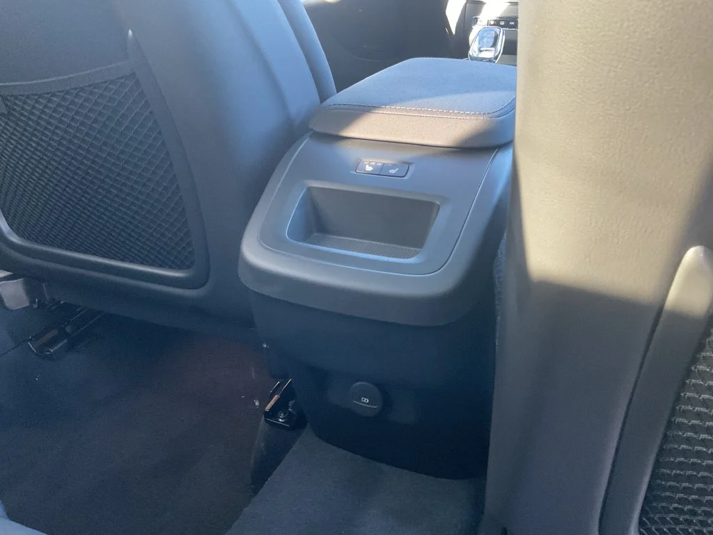 New 2026 Silver Volvo B5 Plus image 20