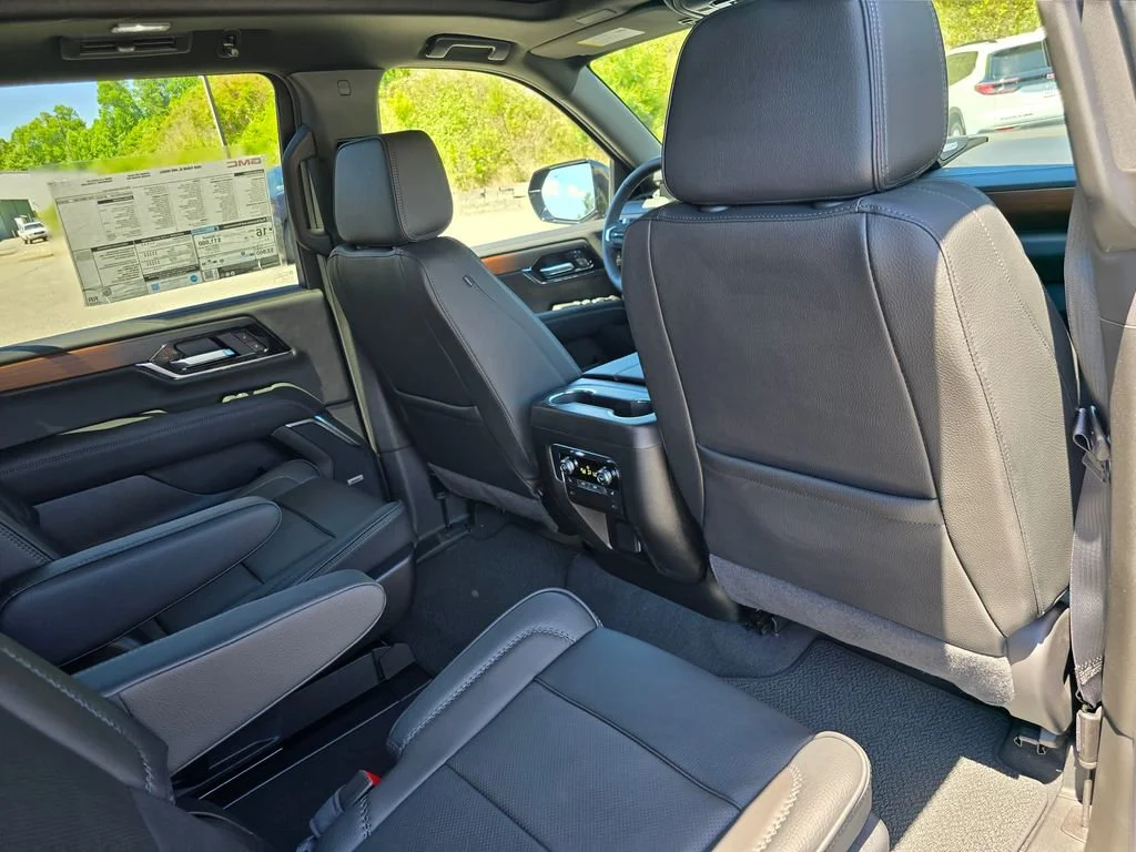 2026 GMC Yukon XL Denali - Photo 28