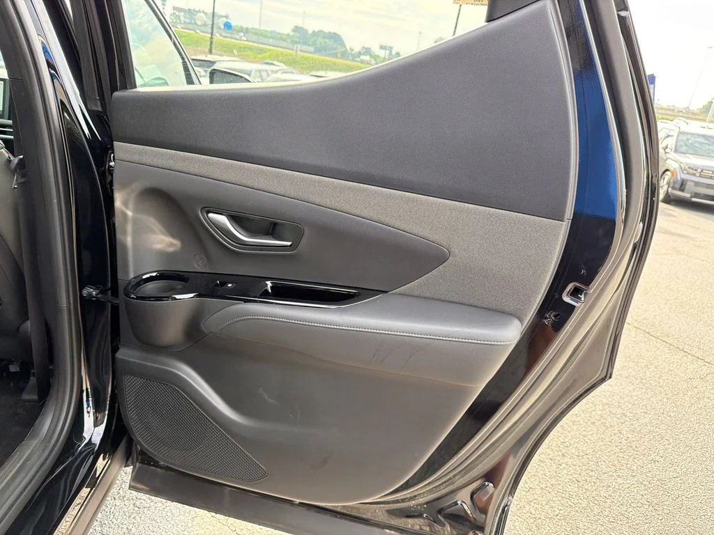 Used 2025 Black Hyundai Limited image 16