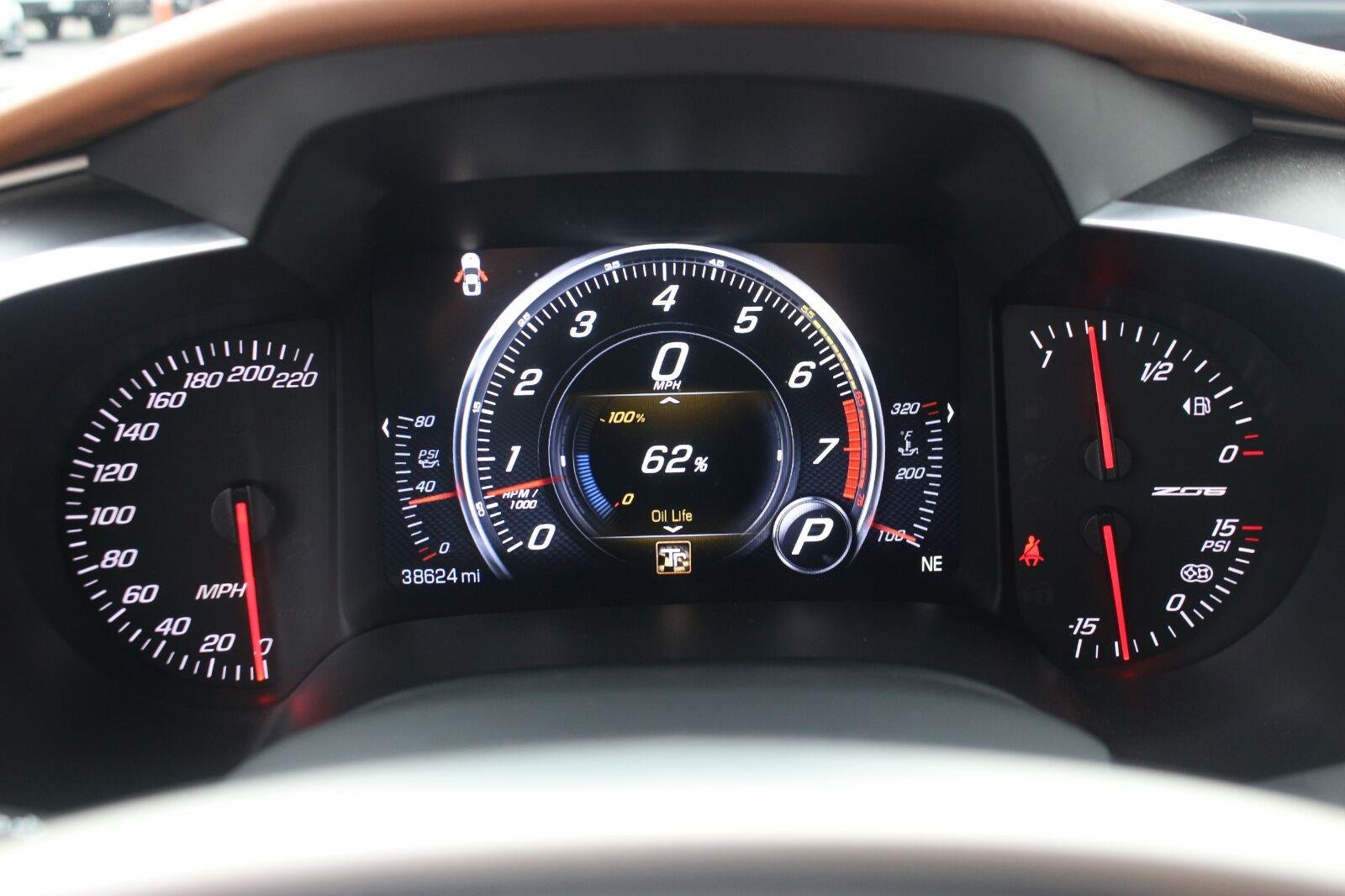 Used 2019 LONG BEACH RED METALLIC TINTCOAT Chevrolet Z06 2LZ image 24