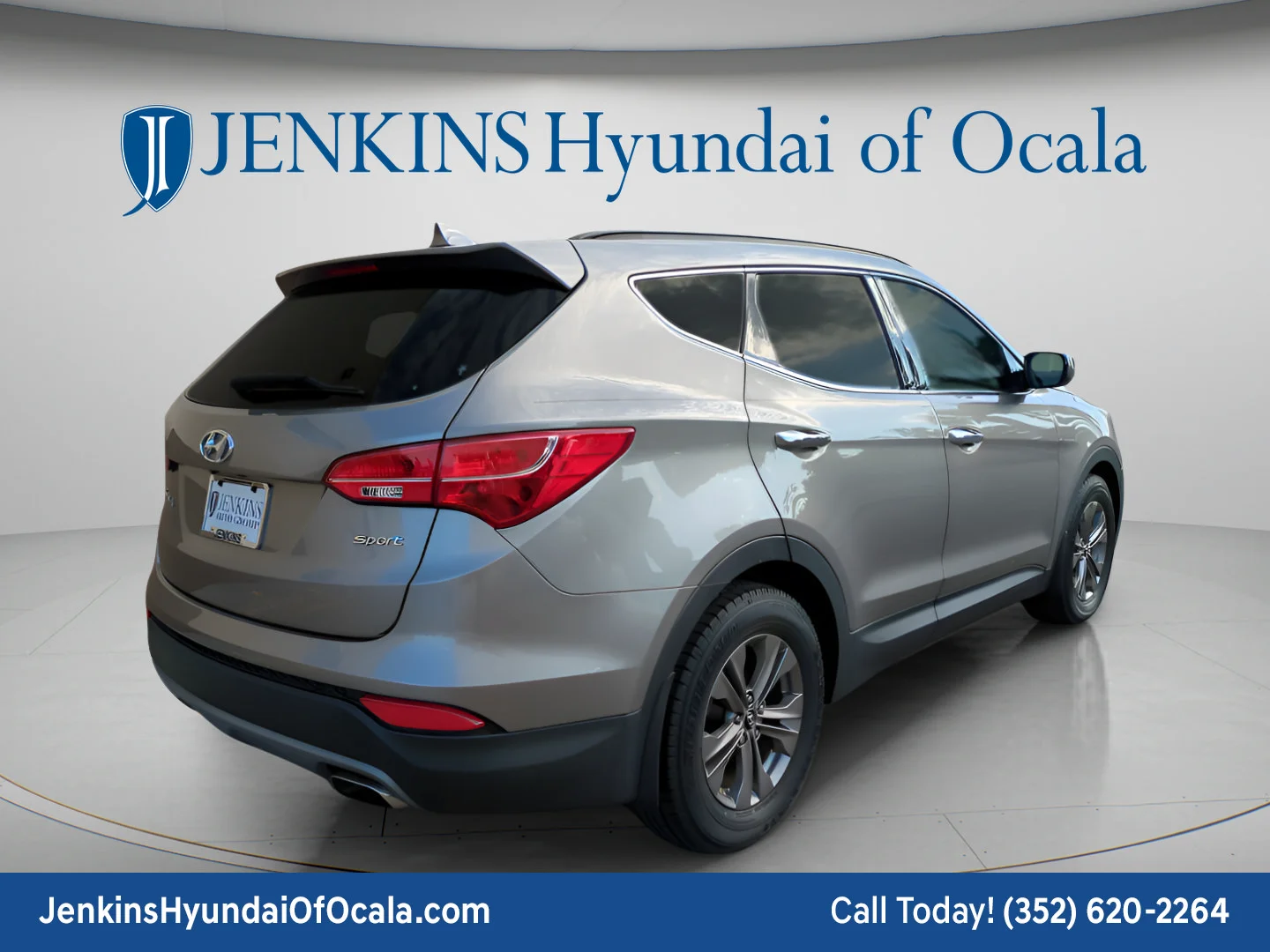 Used 2014 Mineral Gray Hyundai  image 3